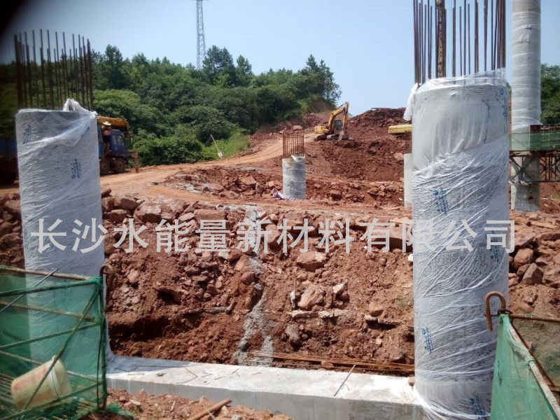 立面養(yǎng)護(hù)膜的現(xiàn)場(chǎng)施工